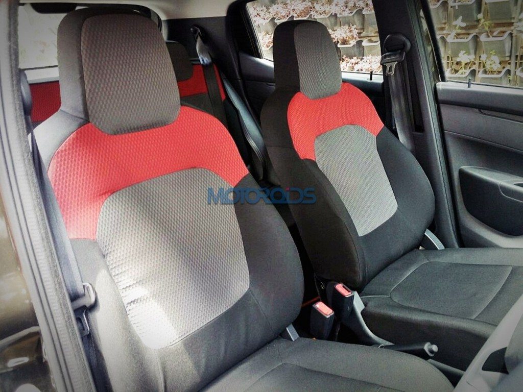 Renault Kwid 1.0 Seats (2)