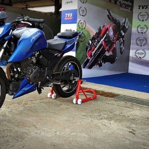 TVS Racing Apache RTR