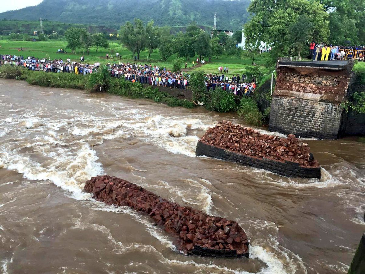 bridge on Mumbai Goa highway crumbles