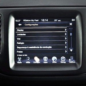 Jeep Compass UConnect