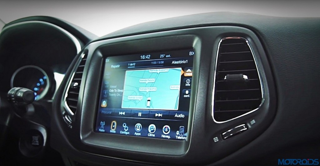 2017-jeep-compass-uconnect-8-4-inch-infotainment-system-2