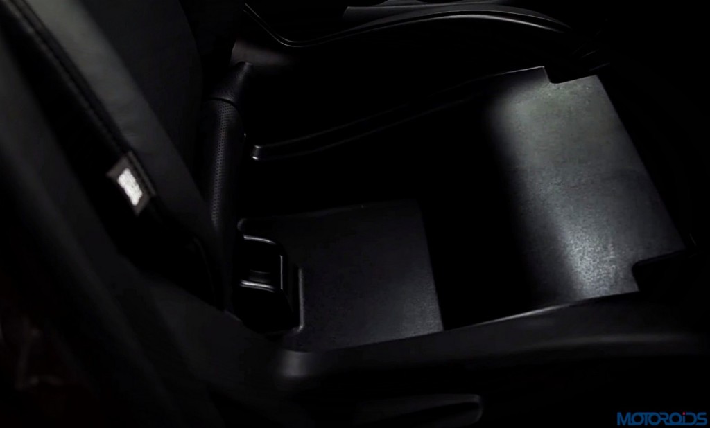 2017-jeep-compass-front-under-seat-storage