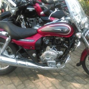 Bajaj Avenger Custom Paintjob