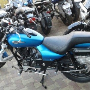 Bajaj Avenger Custom Paintjob