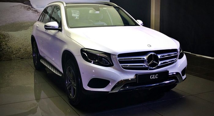 Mercedes Benz India Delivers 51 Cars In One Day In Kolkata 