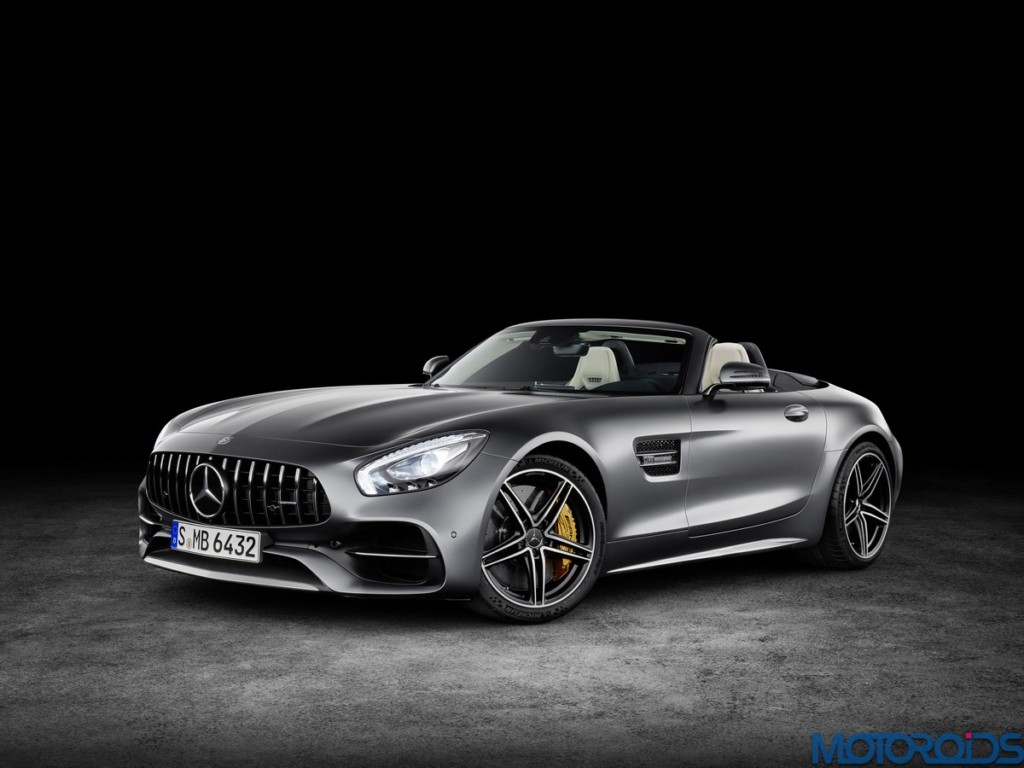 AMG GT C Roadster (R 190), 2016; Exterieur: designo selenitgrau magno, neuer AMG Panamericana Grill; Interieur: Leder Nappa Exklusiv macchiatobeige; Kraftstoffverbrauch kombiniert: xx.x l/100 km, CO2-Emissionen kombiniert: xxx g/km//AMG GT C Roadster (R 190), 2016; exterior: designo selenit grey magno, new AMG Panamericana Radiator grille; interior:Nappa leather exclusive macchiato beige; fuel consumption, combined: xx,x l/100 km; combined CO2 emissions: xxx g/km