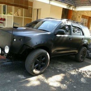 Modified Toyota Fortuner Off Roader