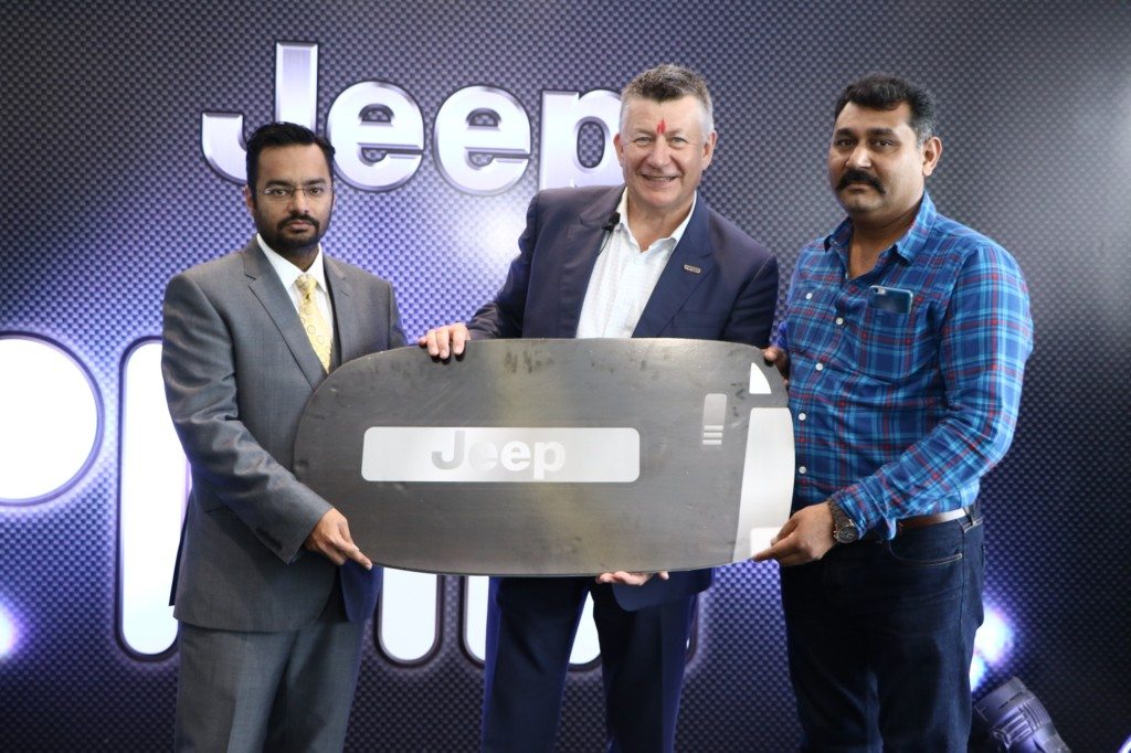 mr-kevin-flynn-president-and-managing-director-fca-india-inaugurated-indias-first-jeep-destination-store-in-ahmedabad