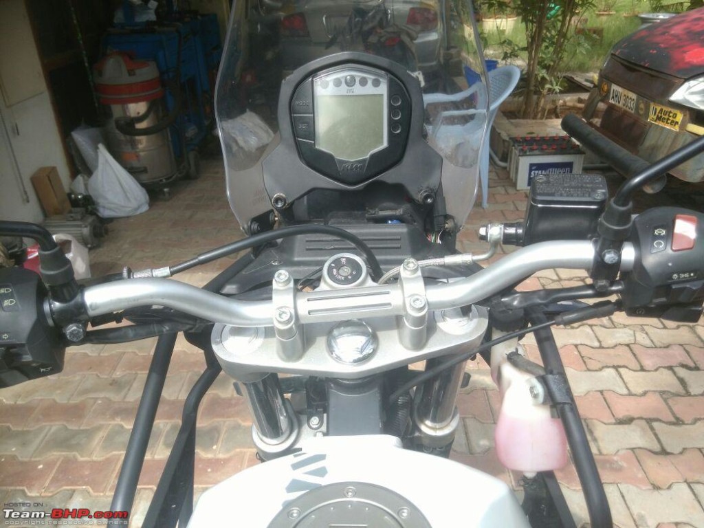 royal-enfield-himalayan-with-ktm-390-engine-2