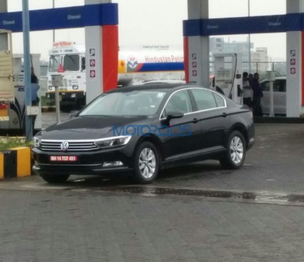 Upcoming Volkswagen Passat spied