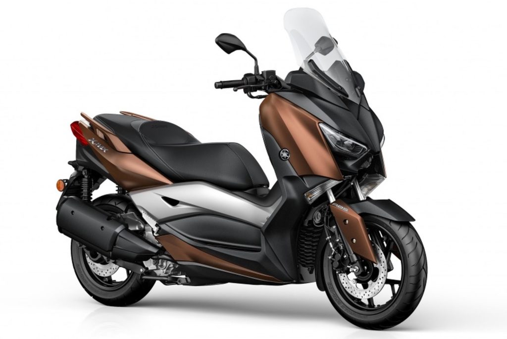 2017-yamaha-xmax-300-33