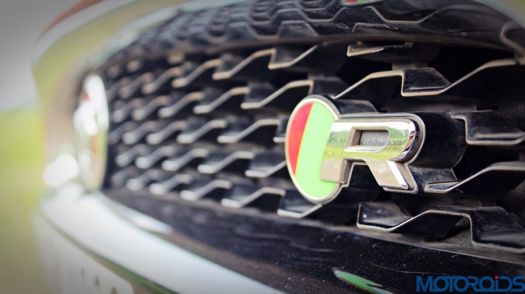 jaguar-f-type-r-coupe-grille-2