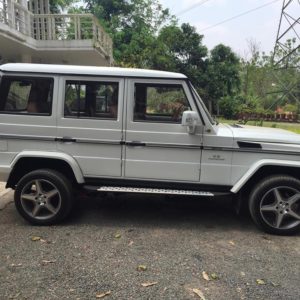 Mahindra Bolero modified into a Mercedes Benz G Wagen