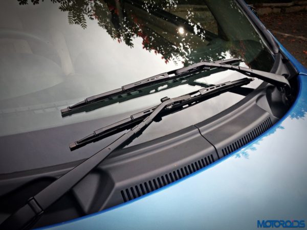 mahindra-e2o-plus-wiper