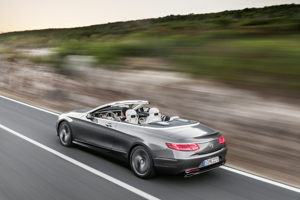 Mercedes-Benz S-Klasse Cabrio, S 500, Selenitgrau, Interieur: Leder porzellan/tiefseeblau ; Mercedes-Benz S-Class Cabriolet, S 500, selenit grey, interior: leather porcelain/deep-sea blue;