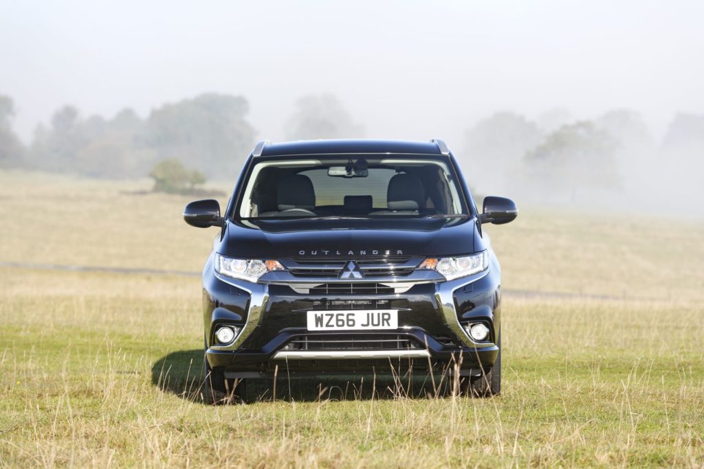 mitsubishi-outlander-phev-juro-11