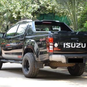 Modified Isuzu D MAX V Cross by Autopsyche