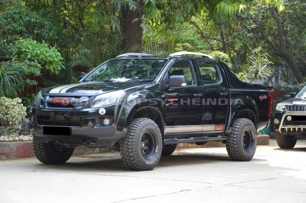 Modified Isuzu D MAX V Cross by Autopsyche