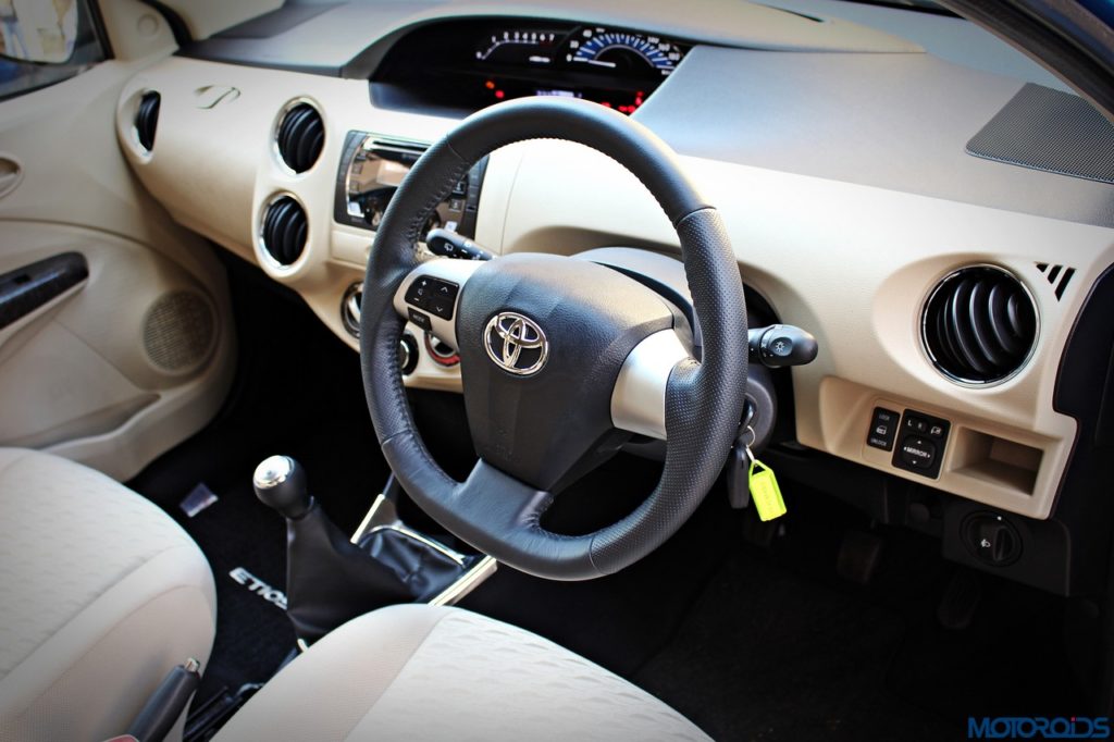 new-toyota-etios-liva-interior