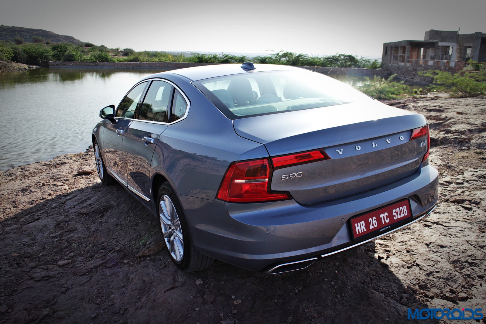 new-volvo-s90-india-review-8