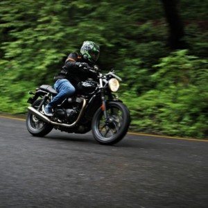 Triumph Street Twin Review