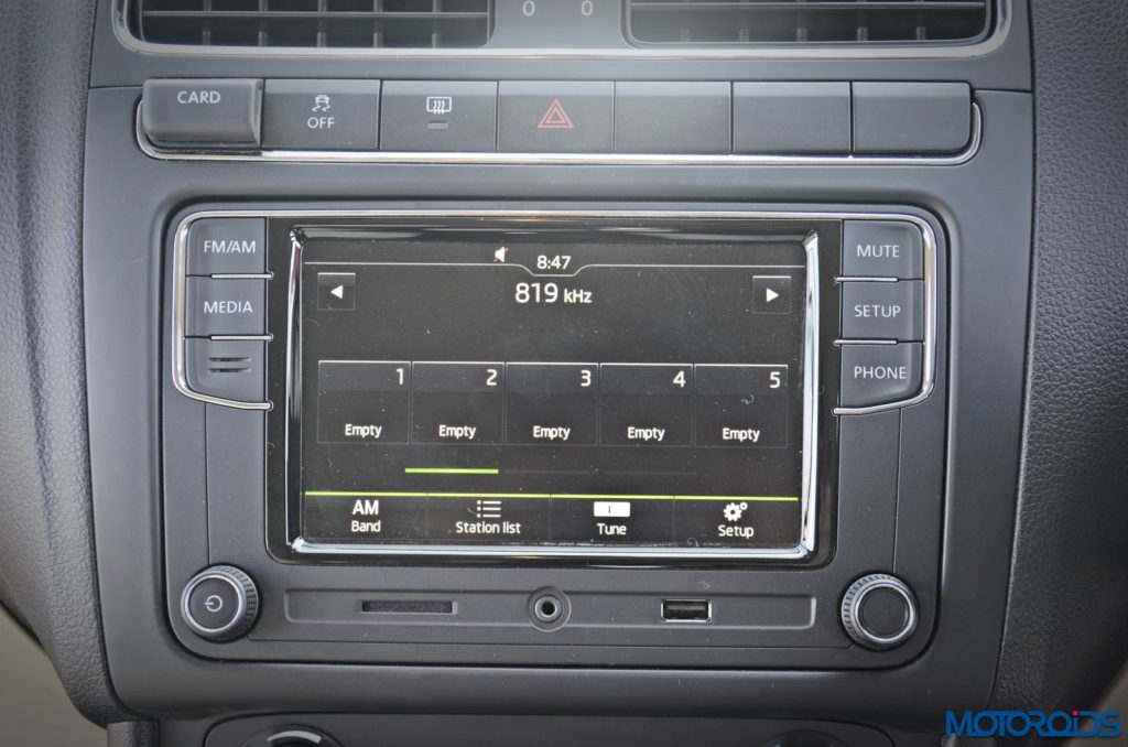 2016-new-skoda-rapid-facelift-6-5-inch-touchscreen-infotainment-2