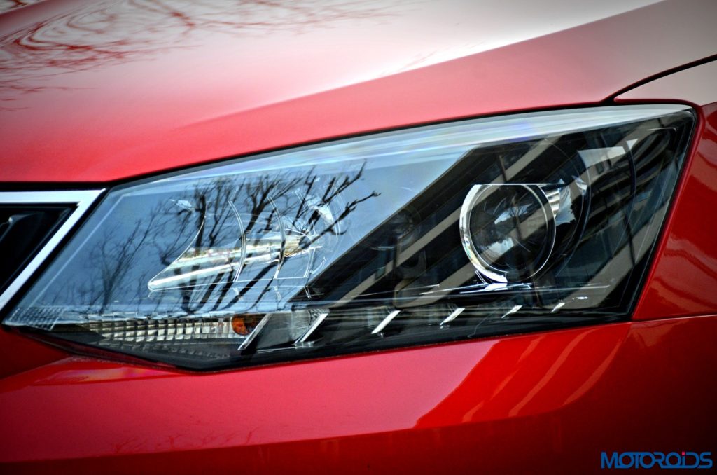 2016-new-skoda-rapid-facelift-projector-headlight-led-drls-1