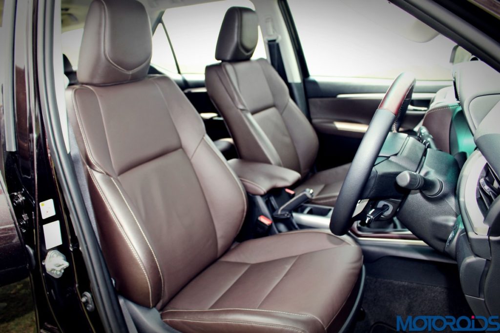 2016-toyota-fortuner-front-seats-1