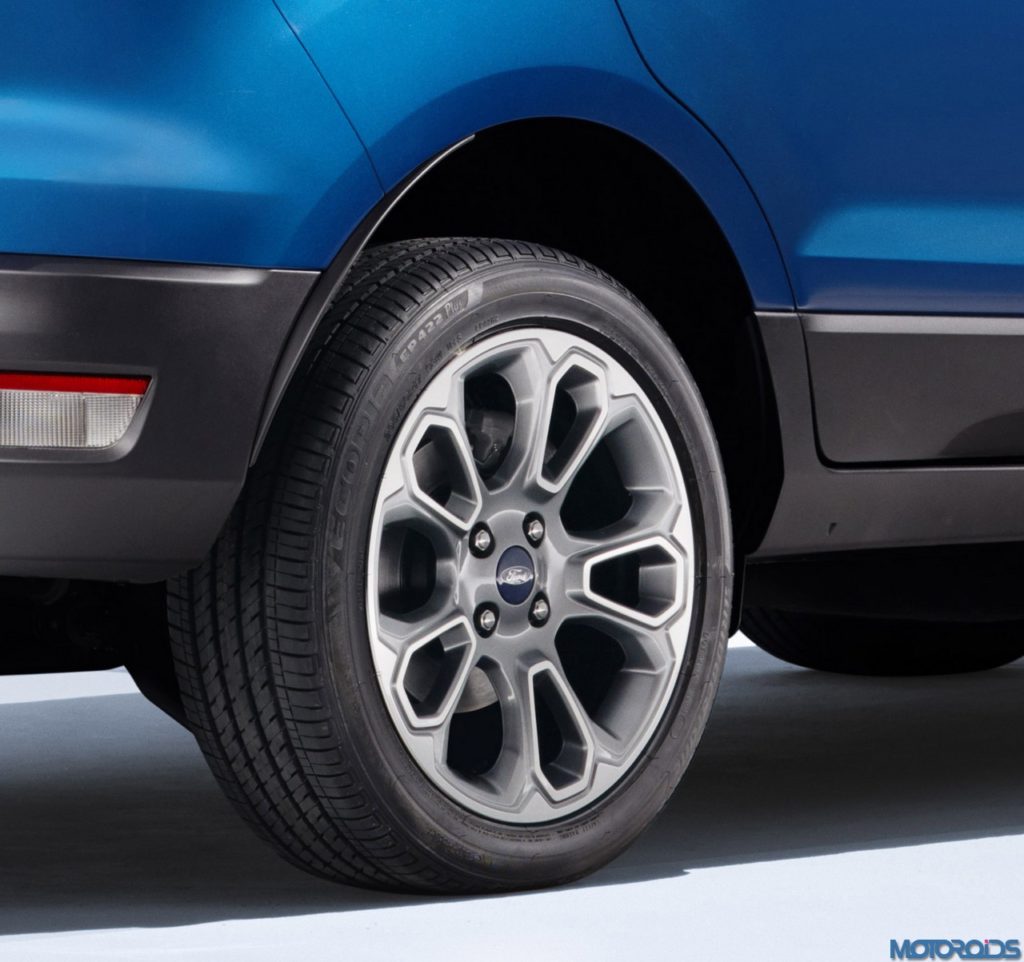 Ford EcoSport packs all of its features and style into a vehicle that is nearly a foot-and-a-half shorter than Ford Escape.