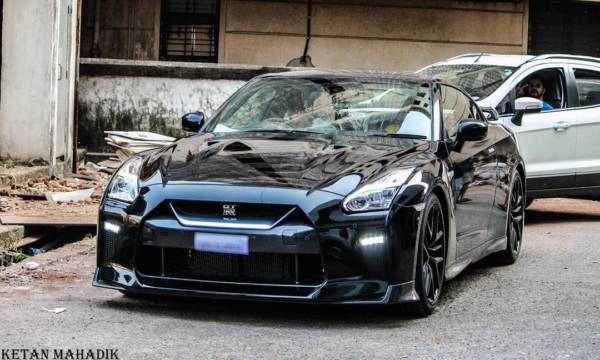 Nissan GT R spotted ahead of launch