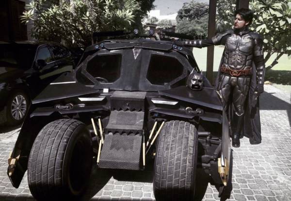 year Old Pakistani Man Builds Fully Functional Batmobile