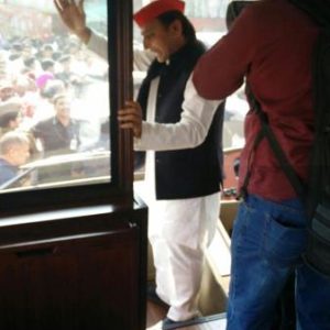 Akhilesh Yadav  crore Mercedes bus