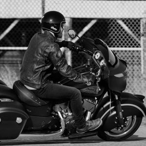 INDIAN CHIEFTAIN DARK HORSE