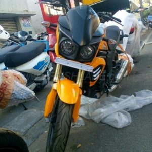 Mahindra Mojo Yellow Spied