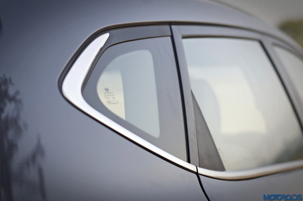 new-hyundai-tucson-window-1