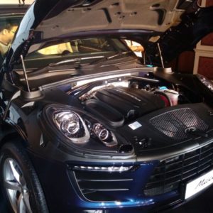 Porsche Macan R