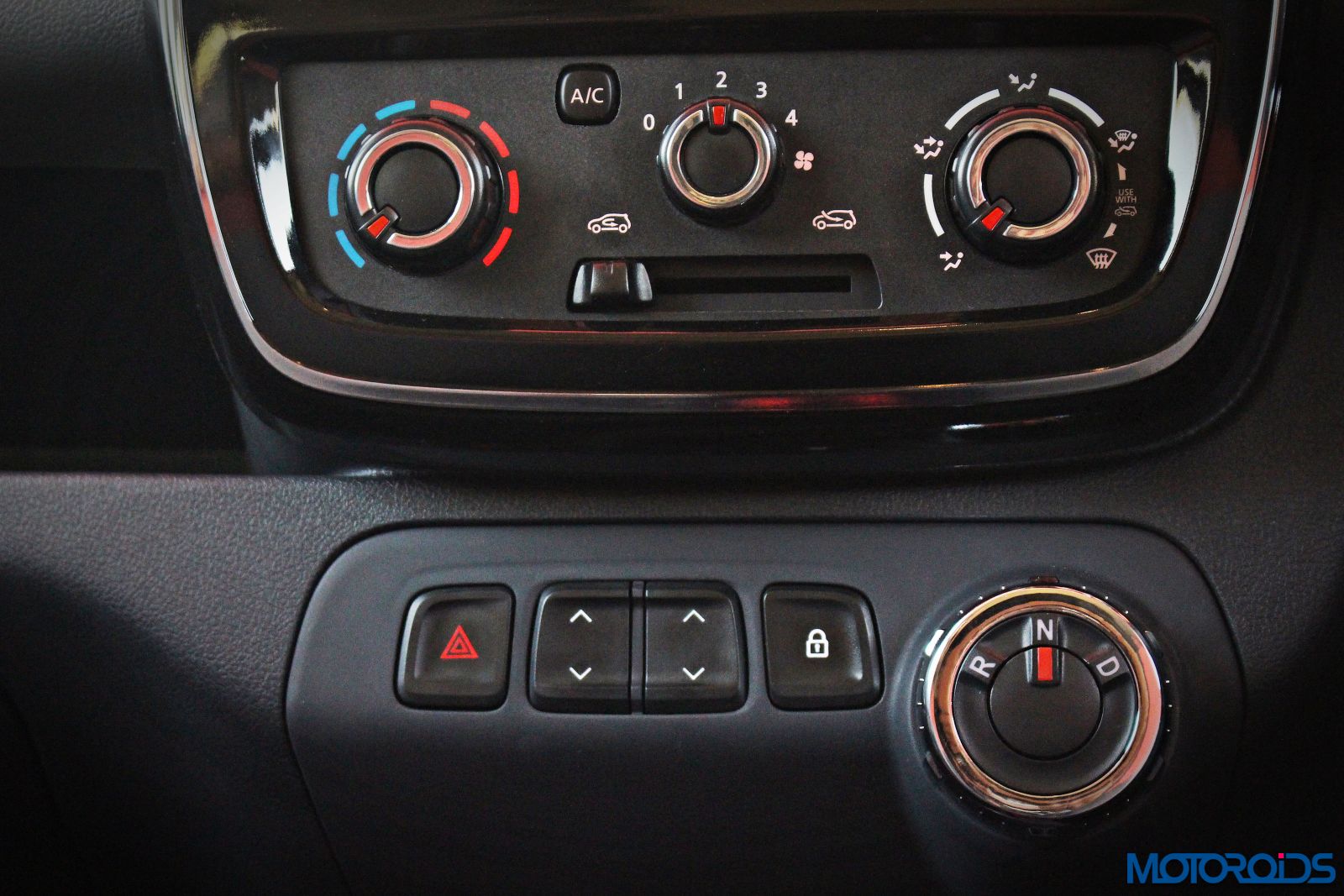 renault-kwid-easy-r-amt-center-console