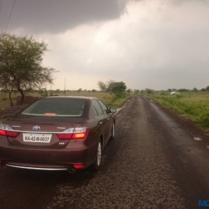 Toyota Camry Hybrid Indore to Mumbai via Mandu