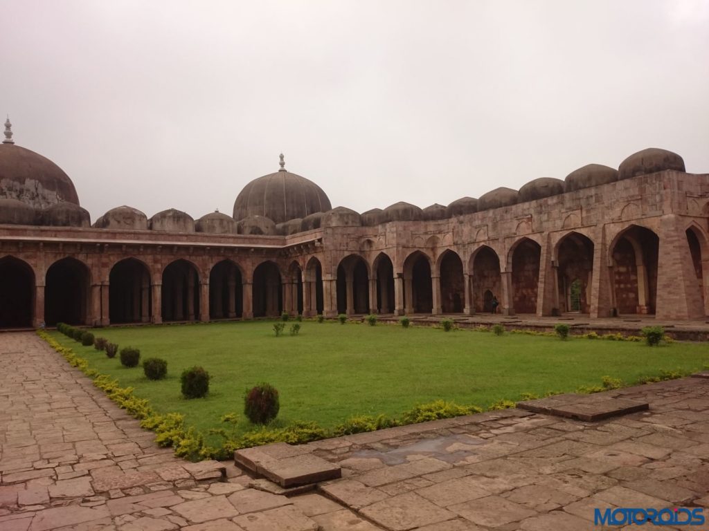 toyota-camry-hybrid-indore-to-mumbai-via-mandu-22