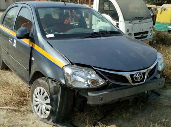 Toyota Etios robbed and crashed