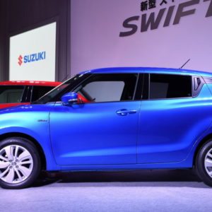 NewSuzukiSwiftBluesidefrontviewandwheels