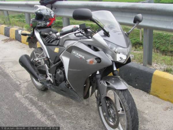 man puts honda cbr250r up for sale because he got bored of its reliability 1