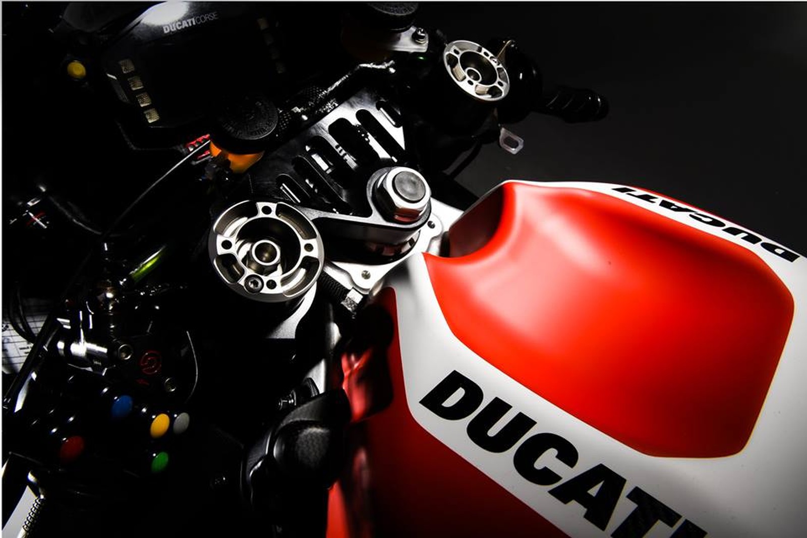 2017-Ducati-Team-MotoGP-Presentation-1