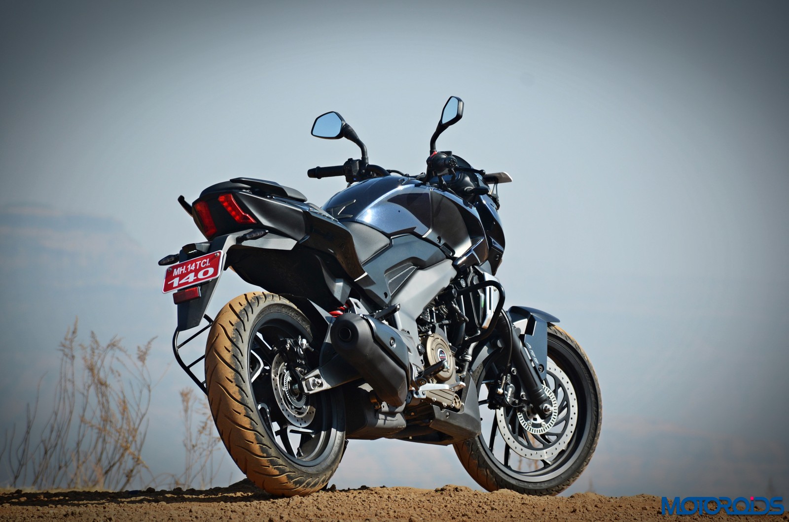 Rouser online bajaj 400