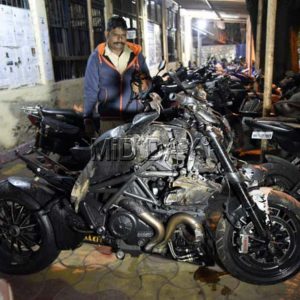 Ducati Diavel Crash In Mumbai
