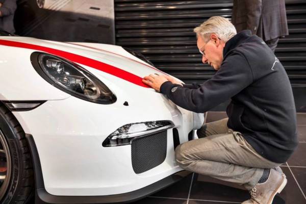 Horacio Pagani Gets Himself A New Porsche  R