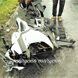 Kawasaki Ninja R Split in Half