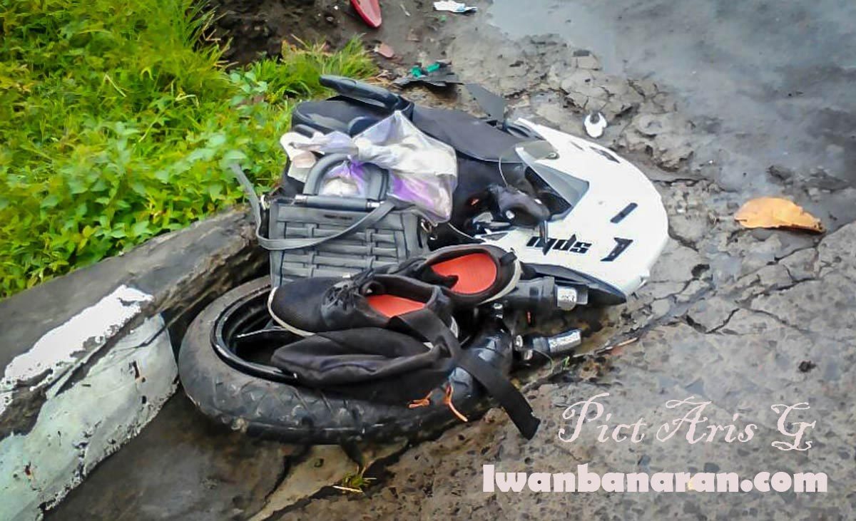 Kawasaki Ninja R Split in Half