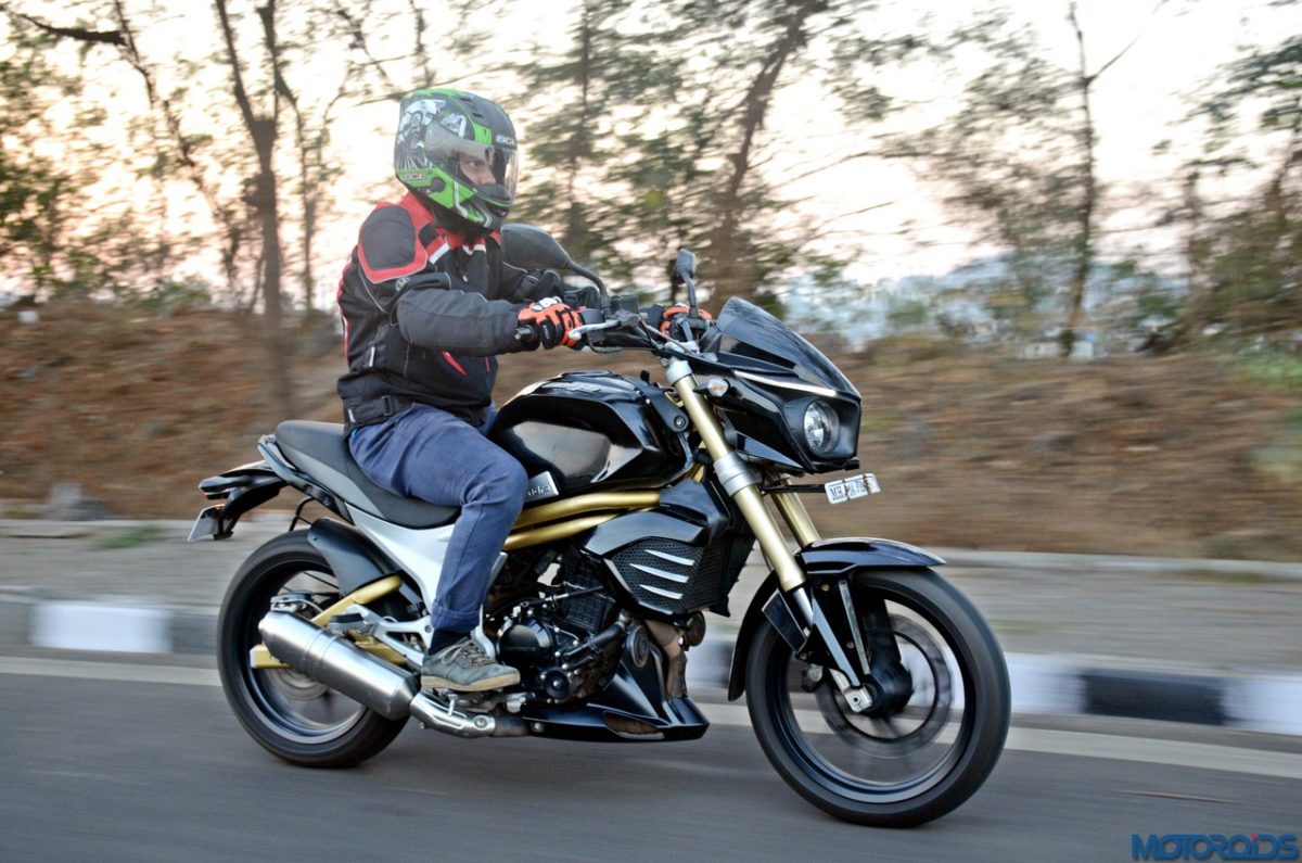 Mahindra Mojo