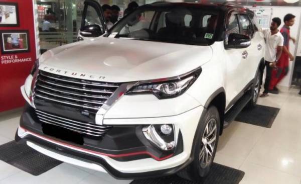 Modified Toyota Fortuner with NIppon body kit